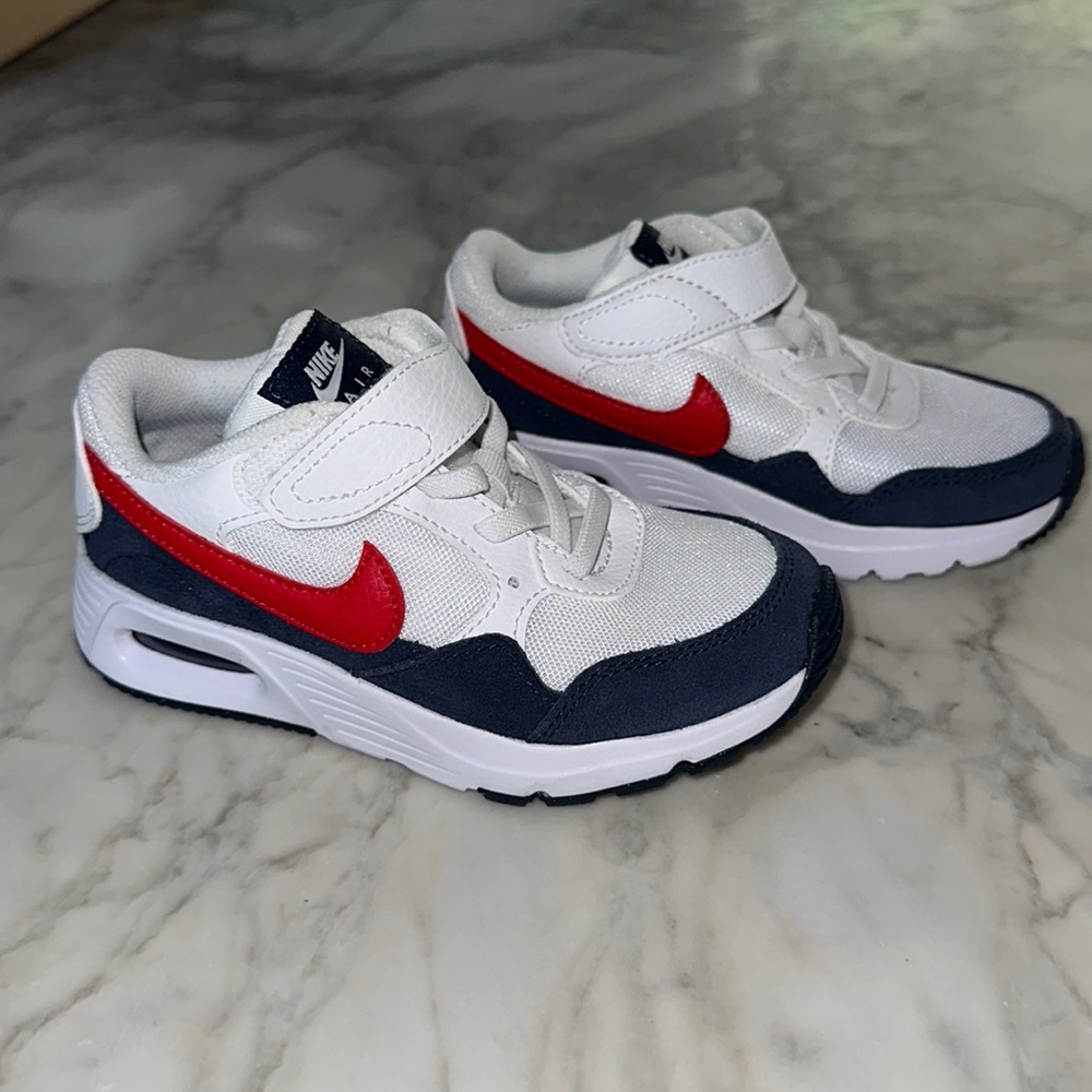 Nike toddler AirMax Sneakers size 10.5